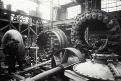 Mise en place des deux premières turbines de la centrale de Shawinigan-2